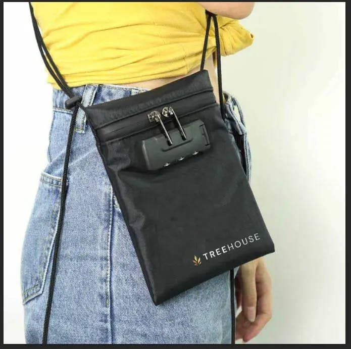 Treehouse Locking CrossBody Smell-Proof Bag - Small - Treehouse Cannabis